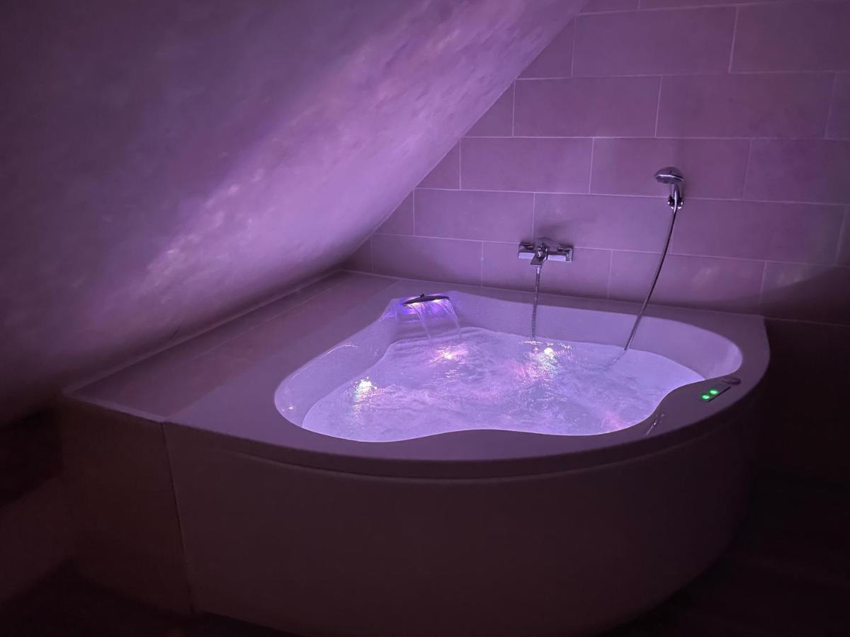 Le Nid D'Amour 2Pers / Wifi / Sauna Houssen Exterior photo